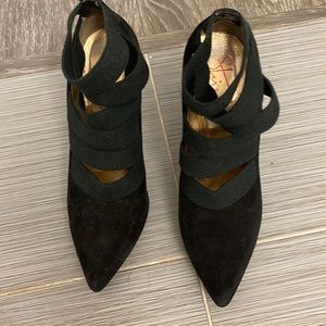 Walter Steiger black suede heels
